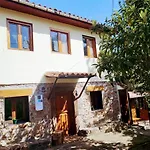 Casa Ferreira, Senda Del Oso