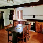 Casa Ferreira, Senda Del Oso
